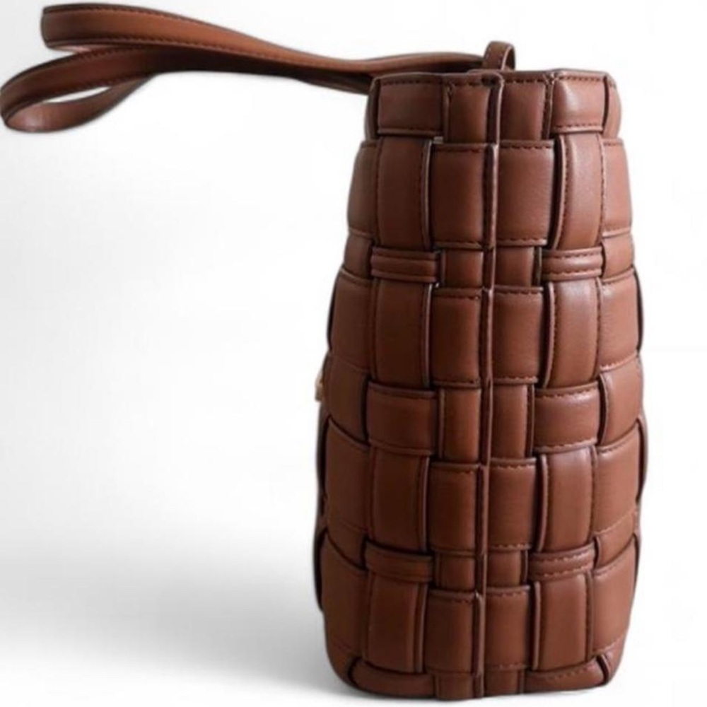 Michael Kors Ivy East/West Tote in Brown Woven Leather - Picture 5 of 7